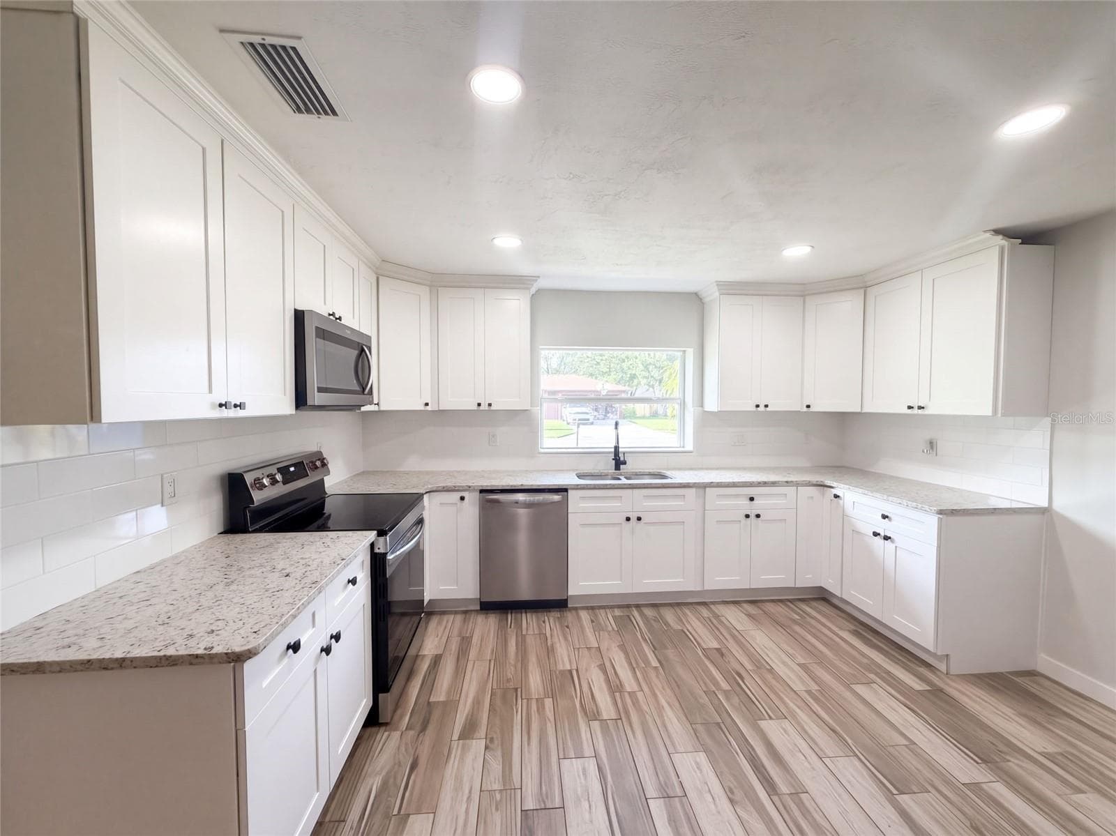 Single Family Residence at 789 LITTLE PINE DR, SOUTH DAYTONA, photo 7 of 19