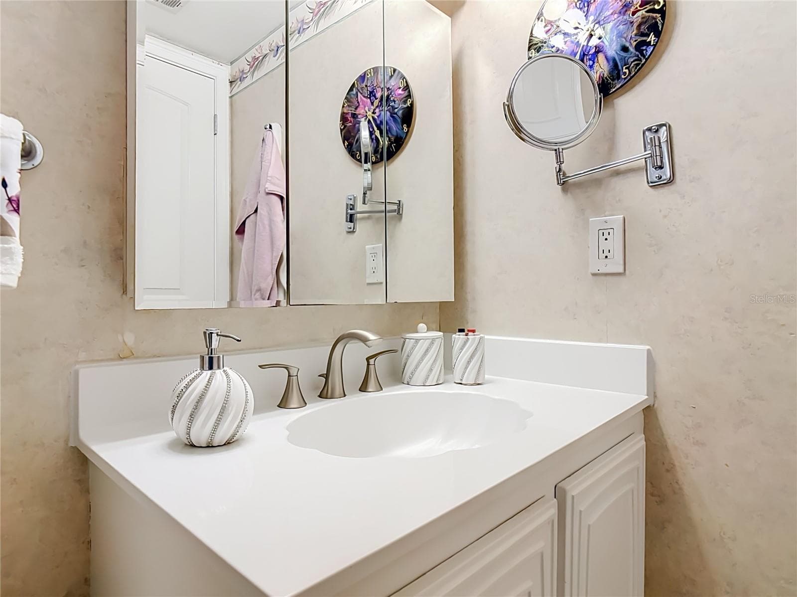 Condominium at 325 N CAUSEWAY #203, NEW SMYRNA BEACH, photo 23 of 44