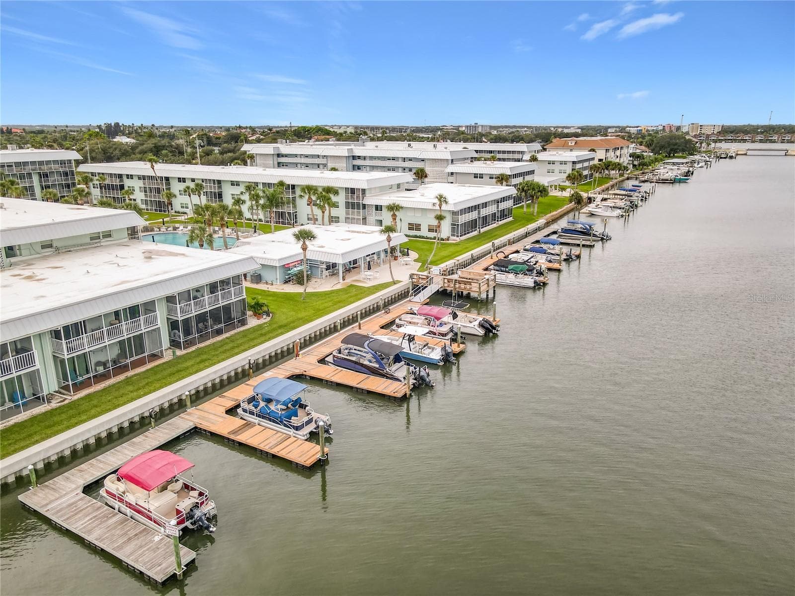 Condominium at 325 N CAUSEWAY #203, NEW SMYRNA BEACH, photo 37 of 44