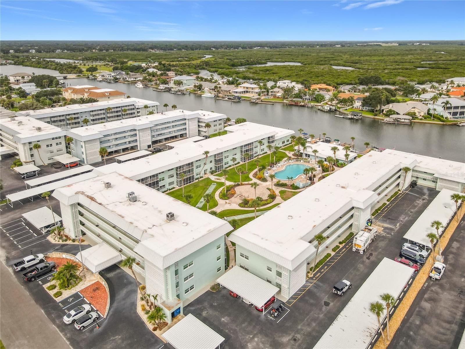 Condominium at 325 N CAUSEWAY #203, NEW SMYRNA BEACH, photo 43 of 44