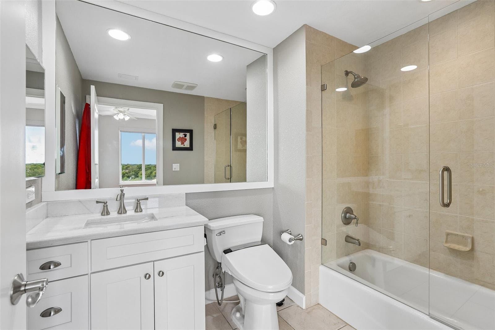 En SUite Bathroom - 5823 BOWEN DANIEL DR #601, TAMPA