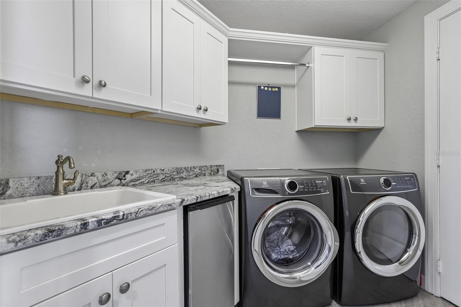 Laundry - 5823 BOWEN DANIEL DR #601, TAMPA
