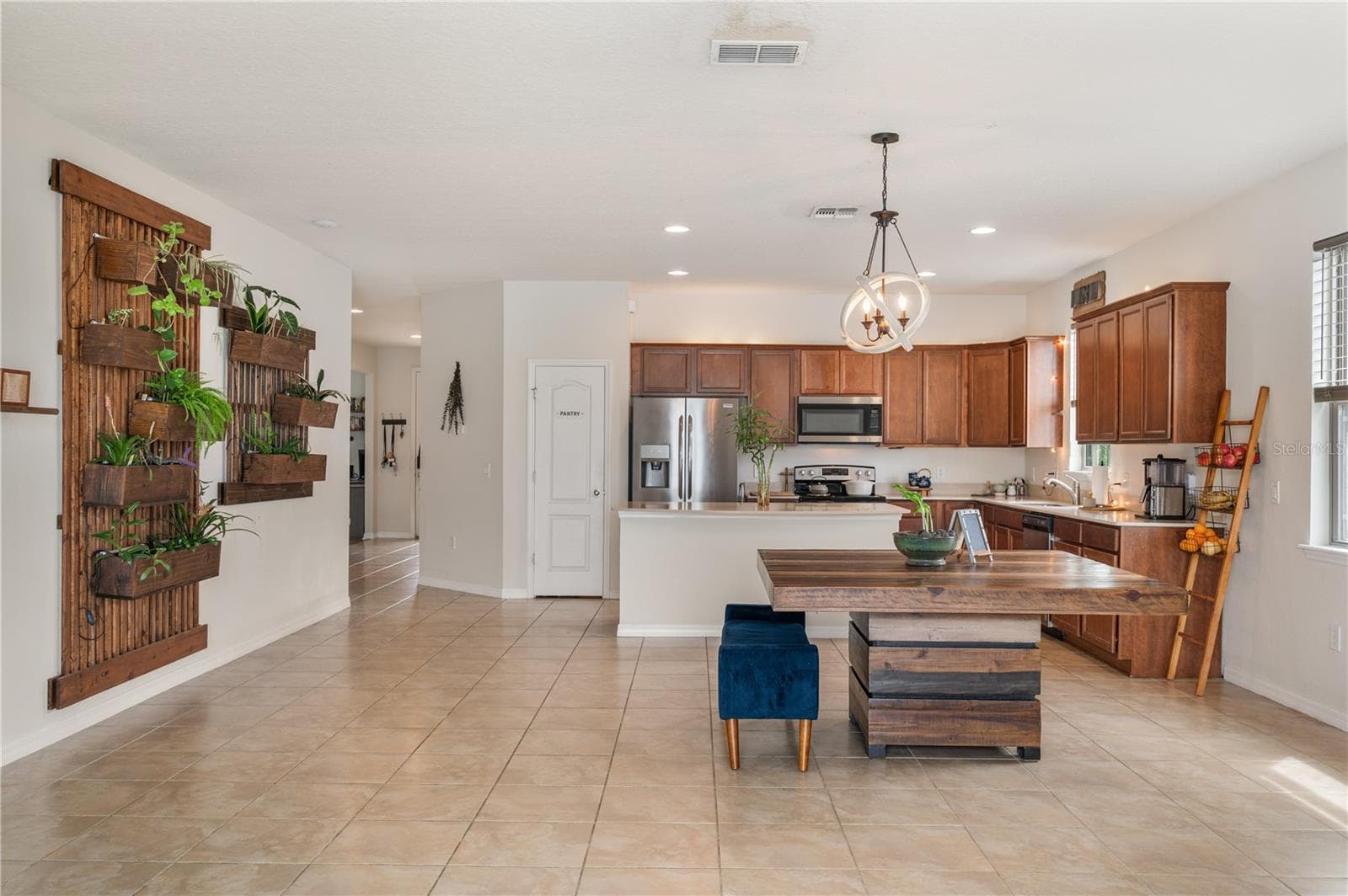 Open Floor Plan / Kitchen / Dining Room / Living Room - 8751 RINDGE RD, POLK CITY