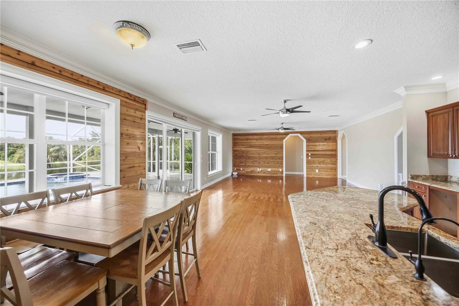 Overlooking the family room - 8543 SW AVIARY RD, ARCADIA