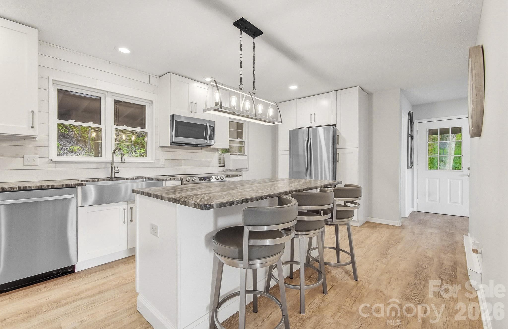 Single Family Residence at Waynesville, photo 8 of 85