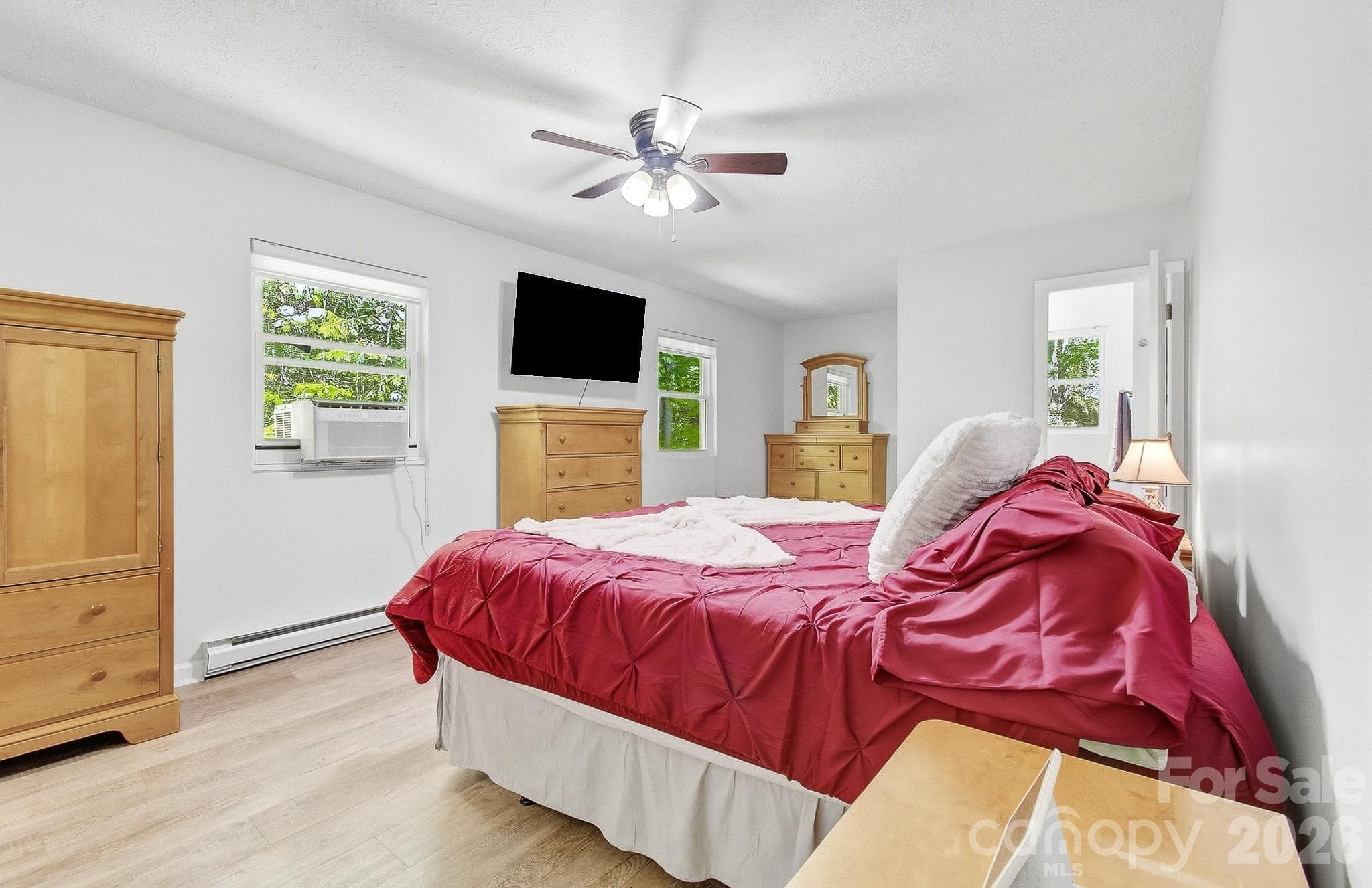 Single Family Residence at Waynesville, photo 10 of 85