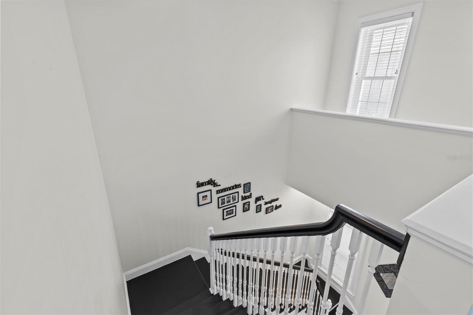 Townhouse at 480 GILMAN PL N, ST PETERSBURG, photo 34 of 73