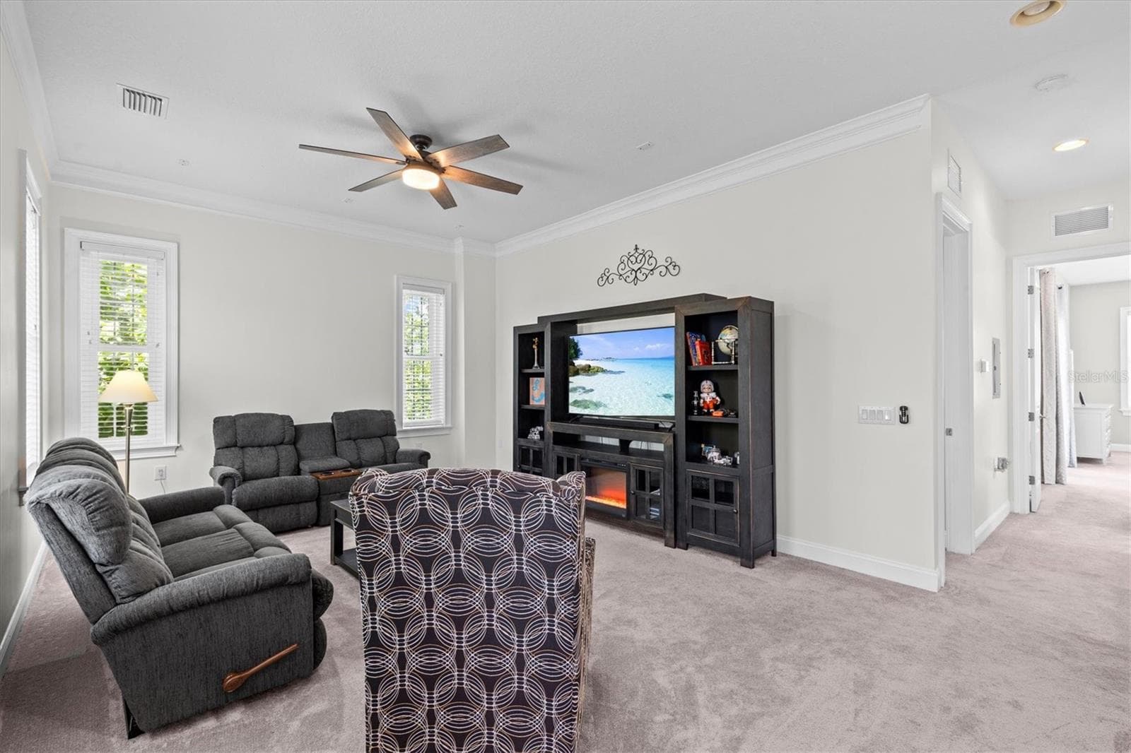 Bonus/family room at top of stairs. - 480 GILMAN PL N, ST PETERSBURG