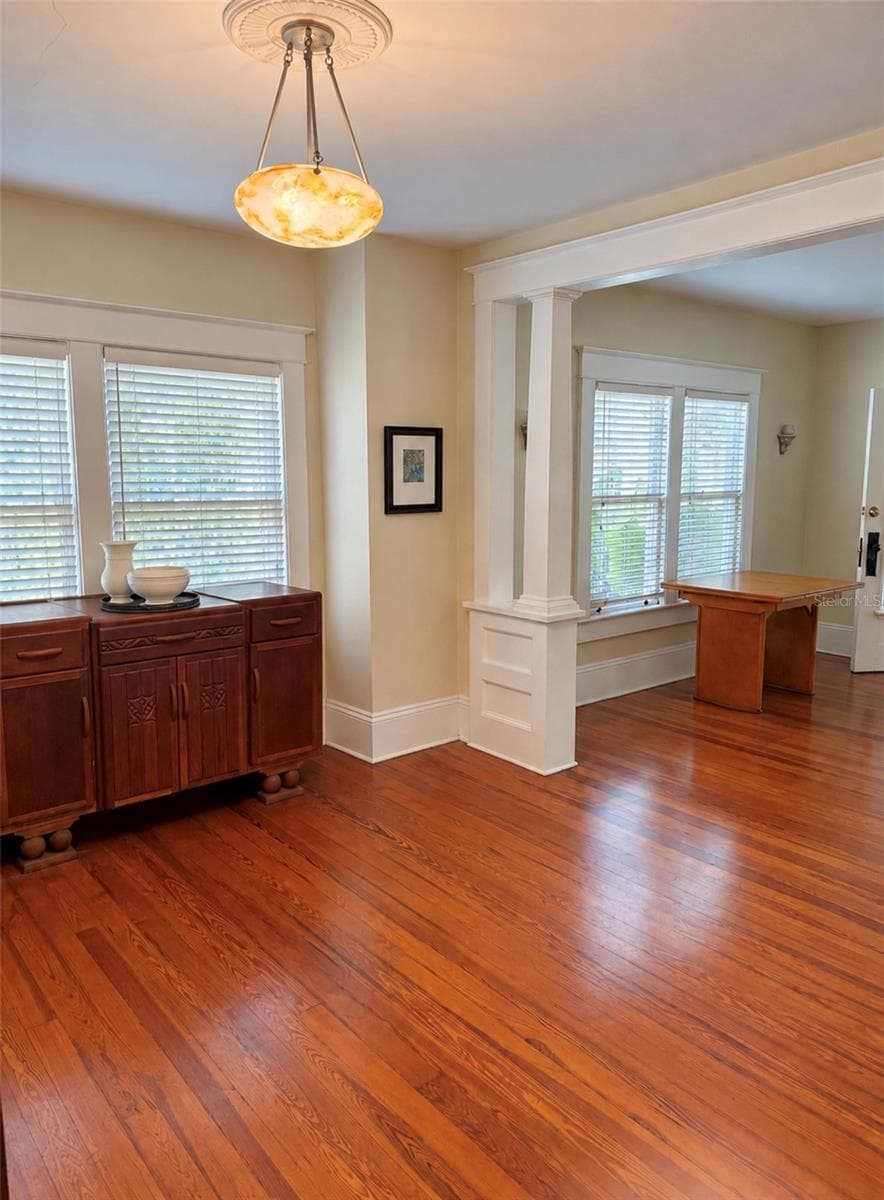 Single Family Residence at 950 10TH ST N, ST PETERSBURG, photo 12 of 43