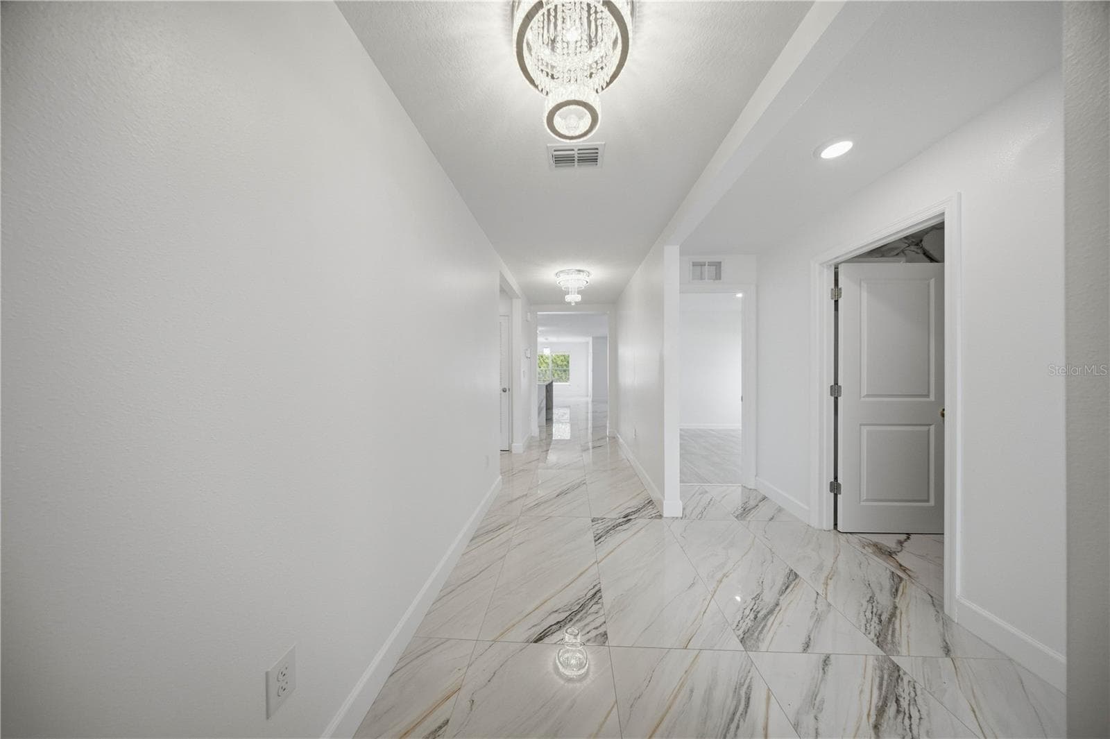 Single Family Residence at 7210 SW 136TH LN, OCALA, photo 5 of 43
