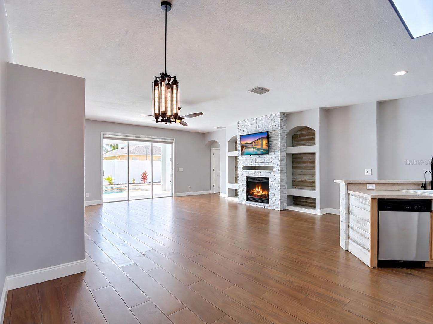 asual Eating - Family Room -Pool and Outdoor Living Space - 18316 CYPRESS HAVEN DR, TAMPA