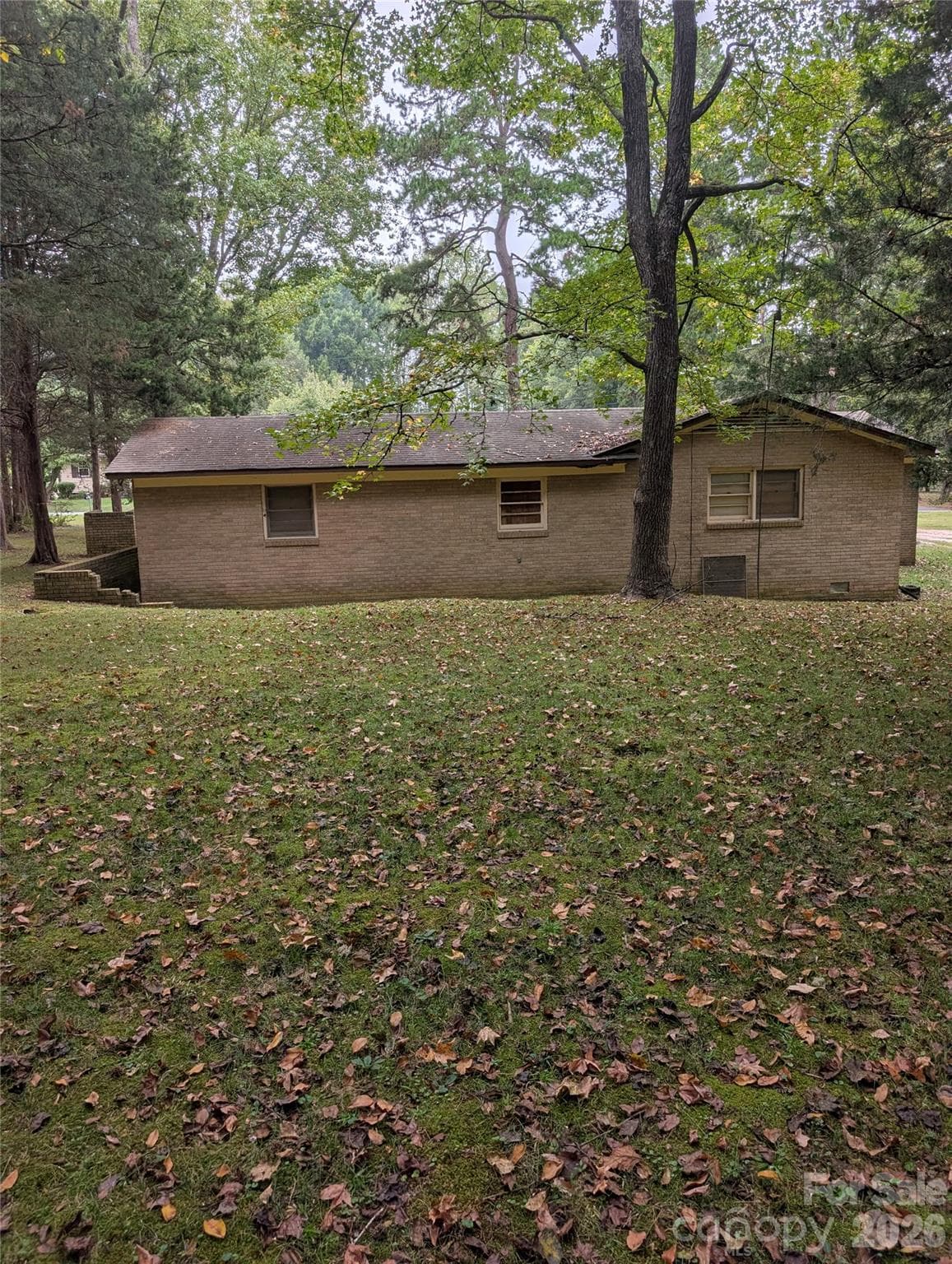 Single Family Residence at 506 California Circle, York, photo 3 of 3