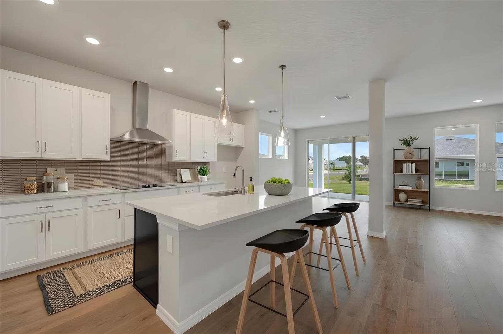 Kitchen **Virtually Staged - 439 SPRING HARVEST DR, PLANT CITY
