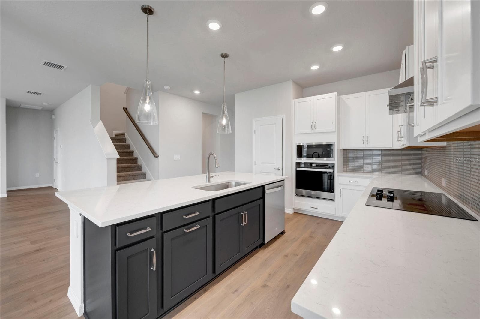 Kitchen - 439 SPRING HARVEST DR, PLANT CITY