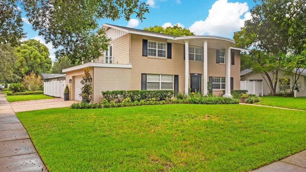 Single Family Residence at 2572 FIFESHIRE DR, WINTER PARK, photo 2 of 47