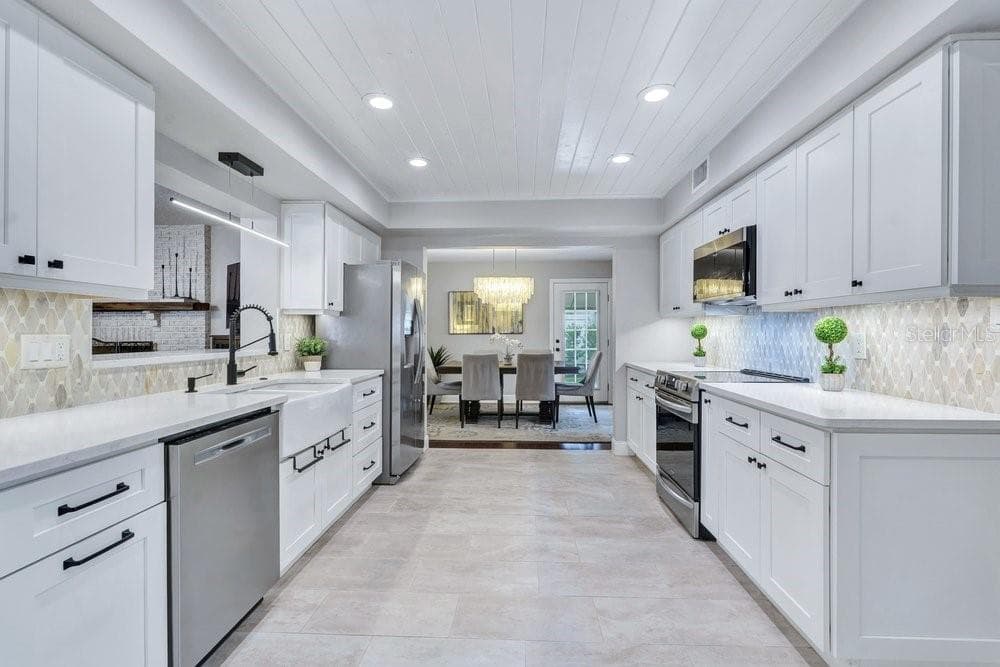 Single Family Residence at 2572 FIFESHIRE DR, WINTER PARK, photo 11 of 47