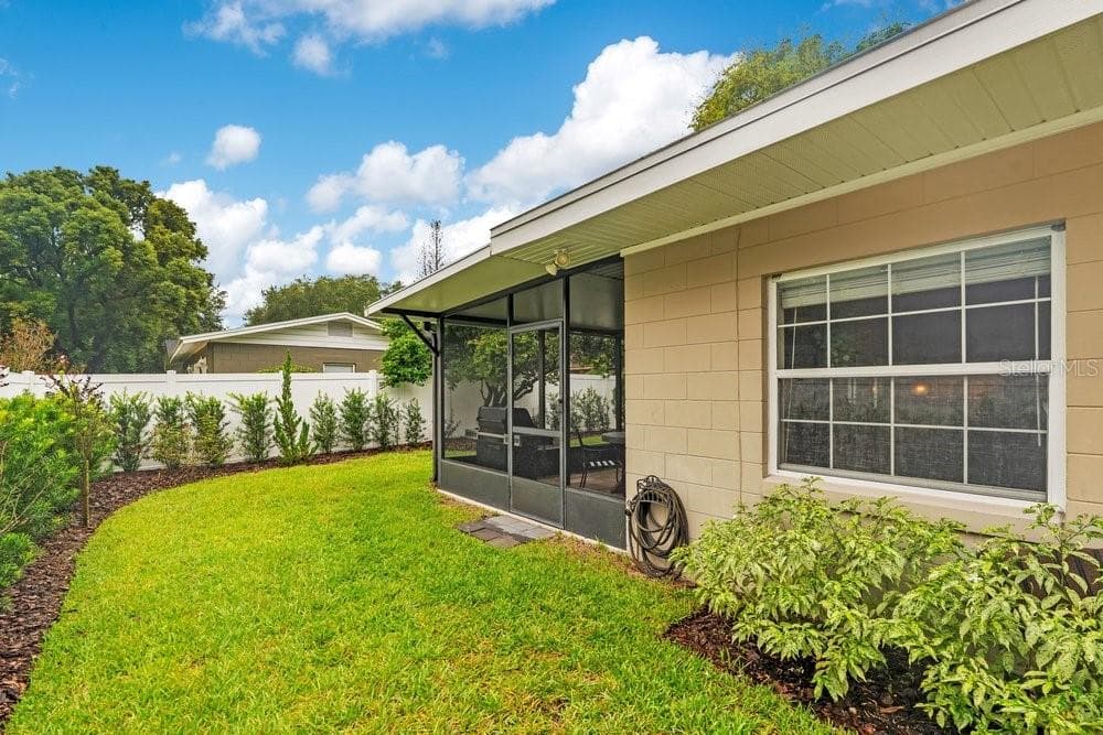 Single Family Residence at 2572 FIFESHIRE DR, WINTER PARK, photo 36 of 47