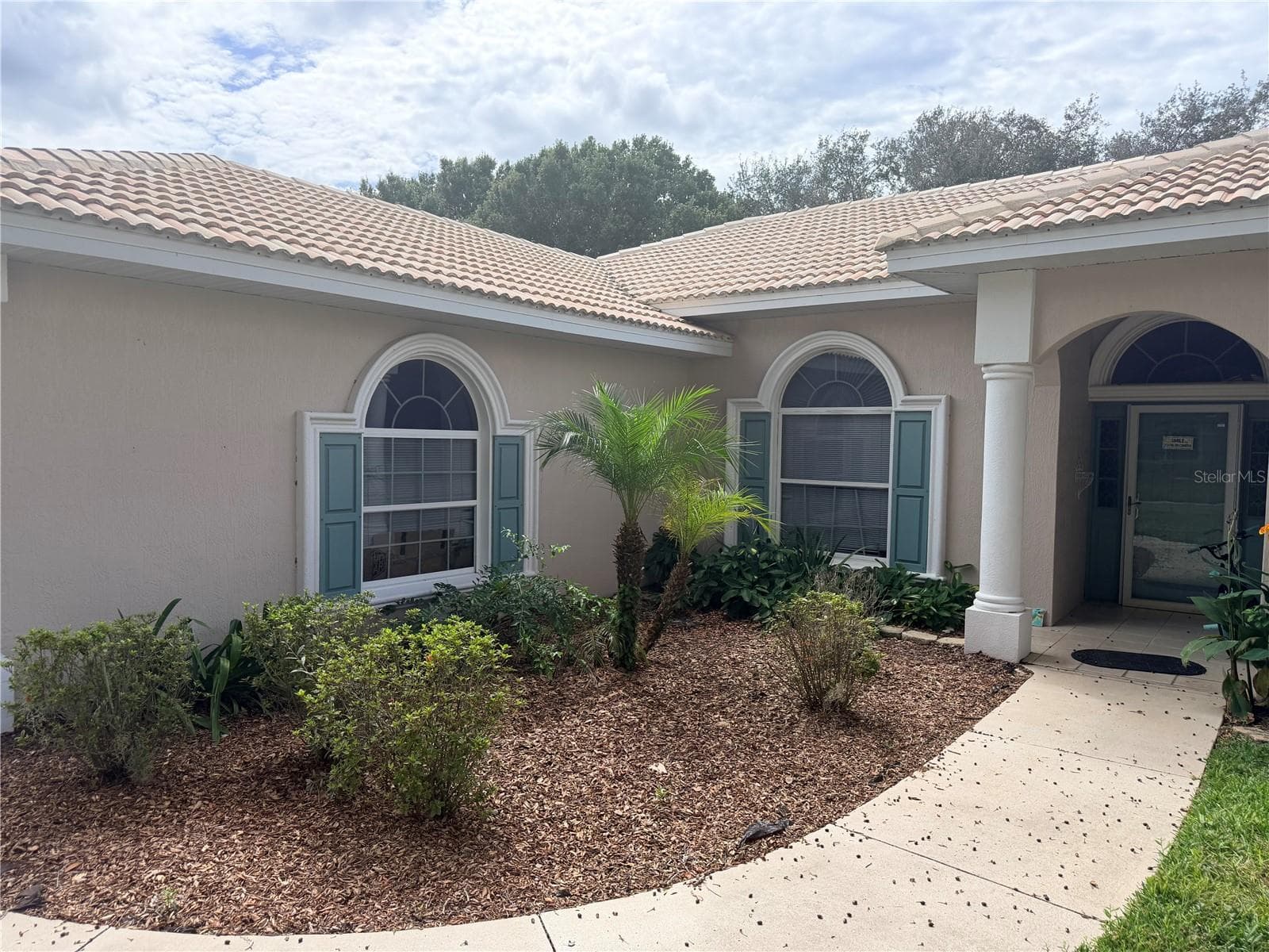 Single Family Residence at 208 GOLF AIRE BLVD, WINTER HAVEN, photo 6 of 13