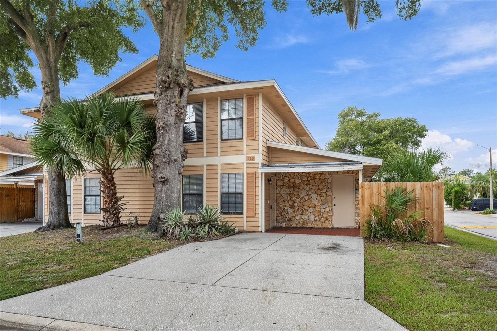 Townhouse at 510 YELLOWWOOD CT, ALTAMONTE SPRINGS, photo 2 of 23