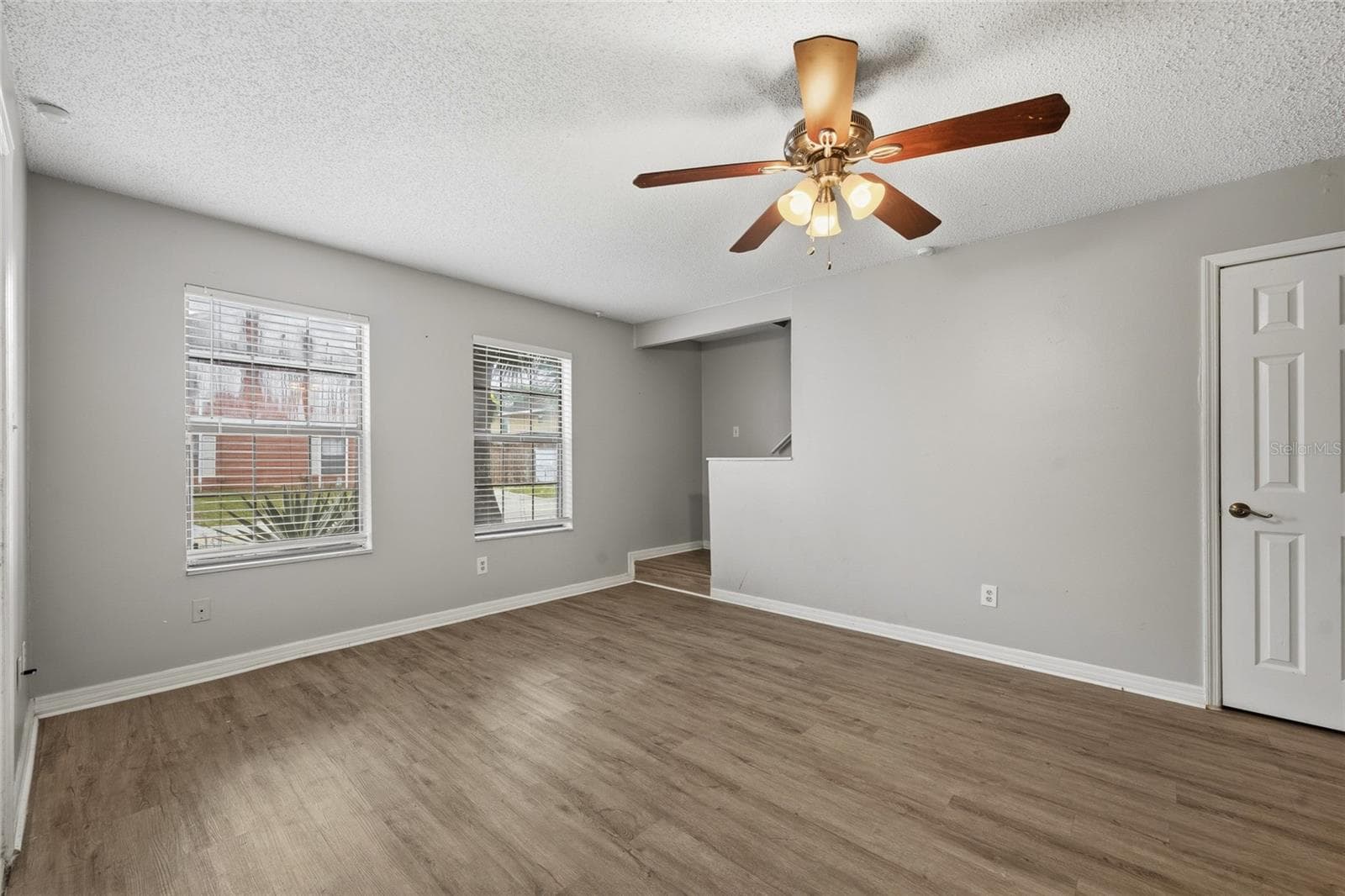 Townhouse at 510 YELLOWWOOD CT, ALTAMONTE SPRINGS, photo 6 of 23