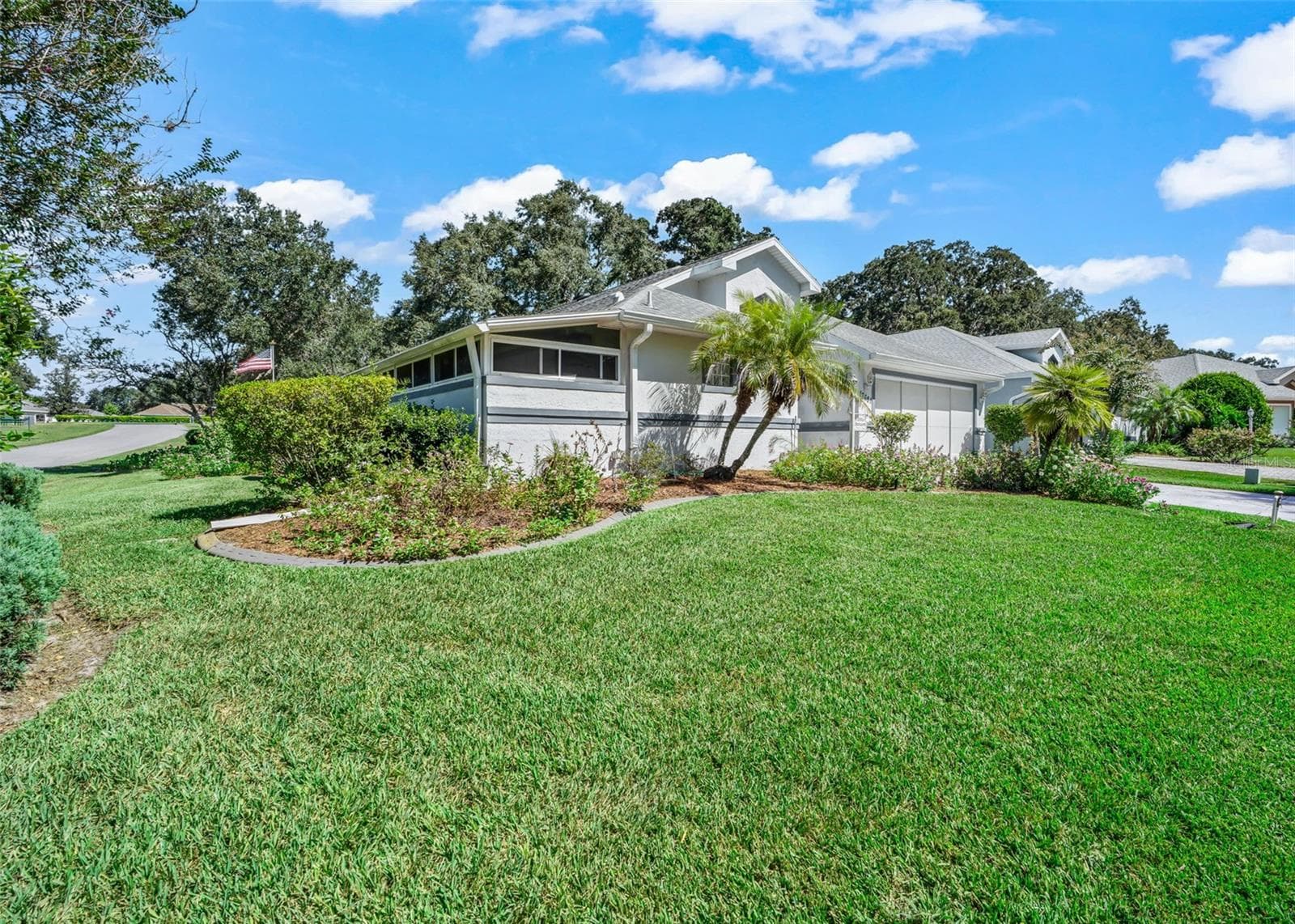 Tropical Professional Landscaping - 17681 SE 115TH CT, SUMMERFIELD