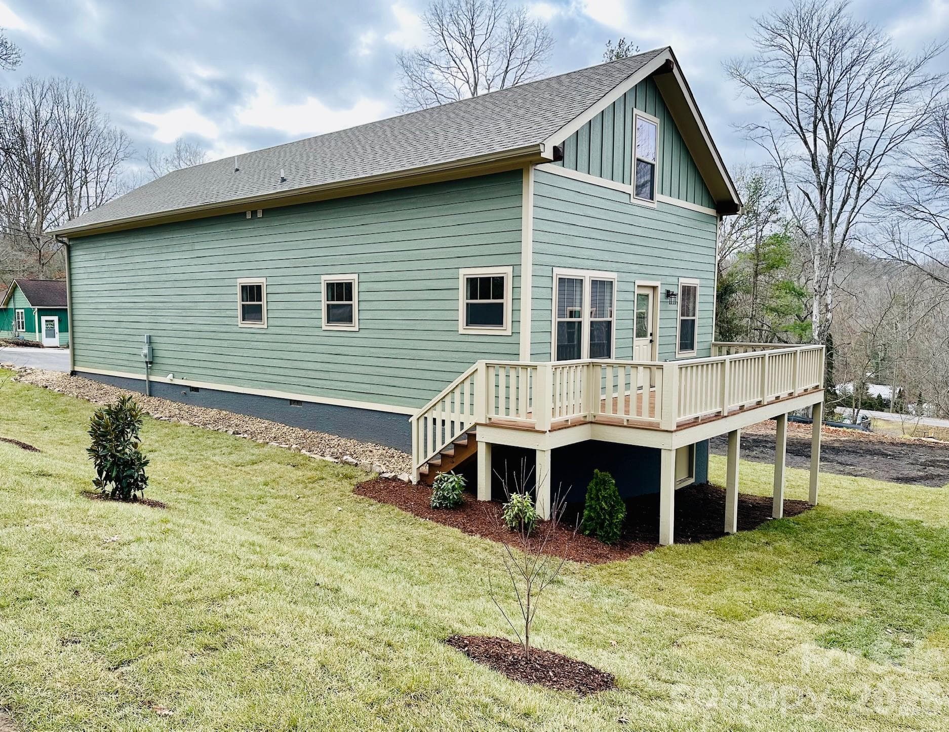 Single Family Residence at 308 Ninth Street, Black Mountain, photo 6 of 33