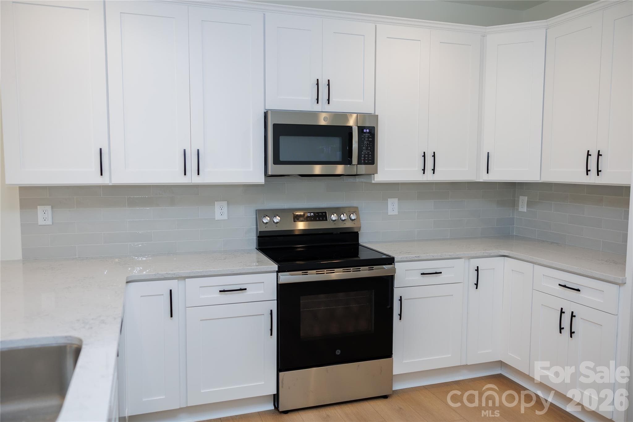 Kitchen - 107 Abbington Lane, Shelby
