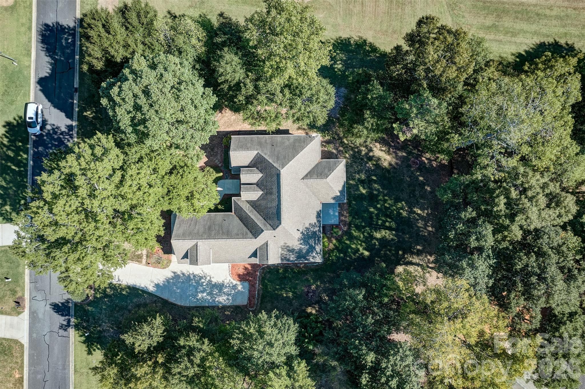 Single Family Residence at 225 Highland Forest Drive, Lake Wylie, photo 3 of 48