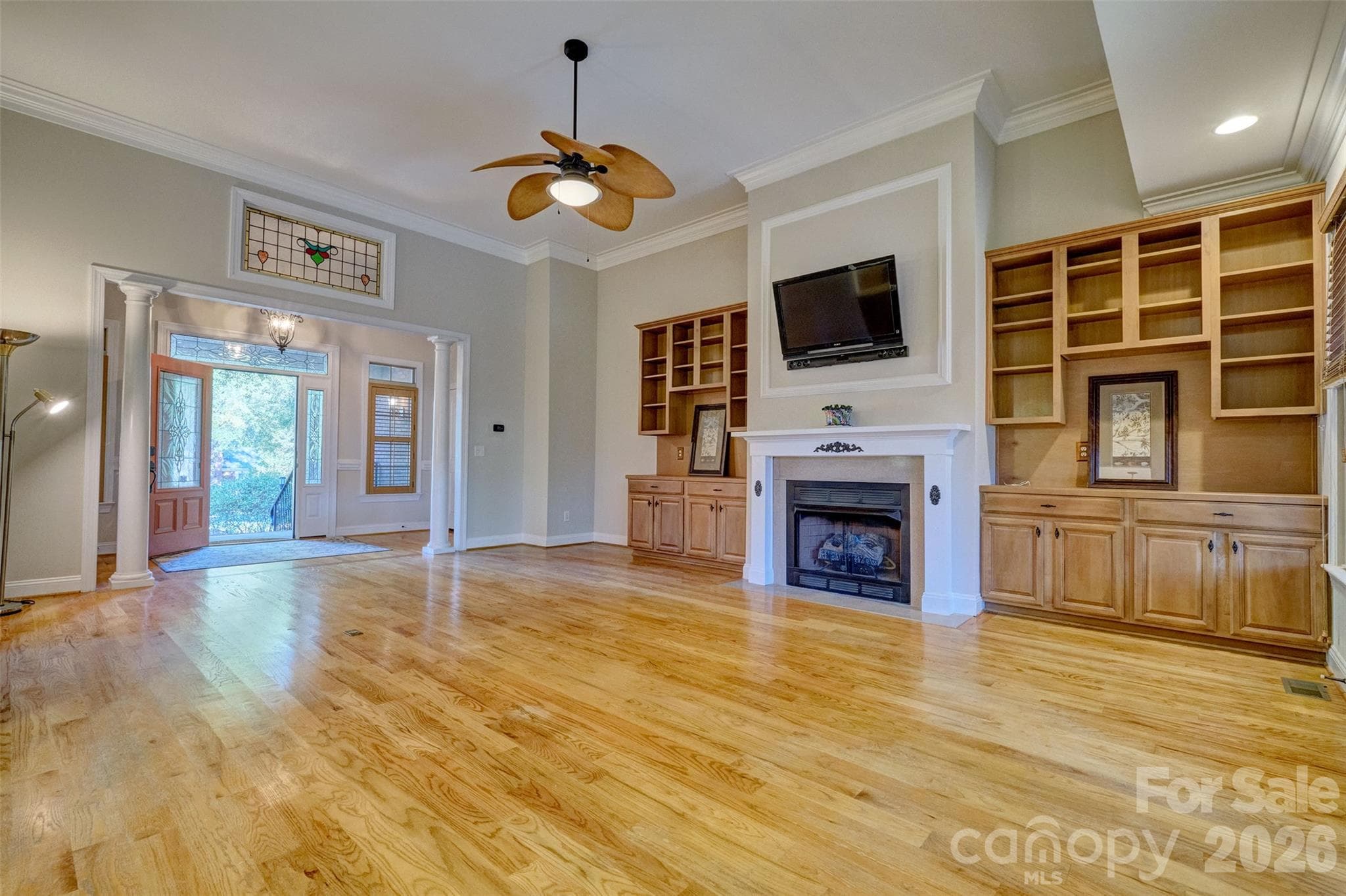 Single Family Residence at 225 Highland Forest Drive, Lake Wylie, photo 7 of 48