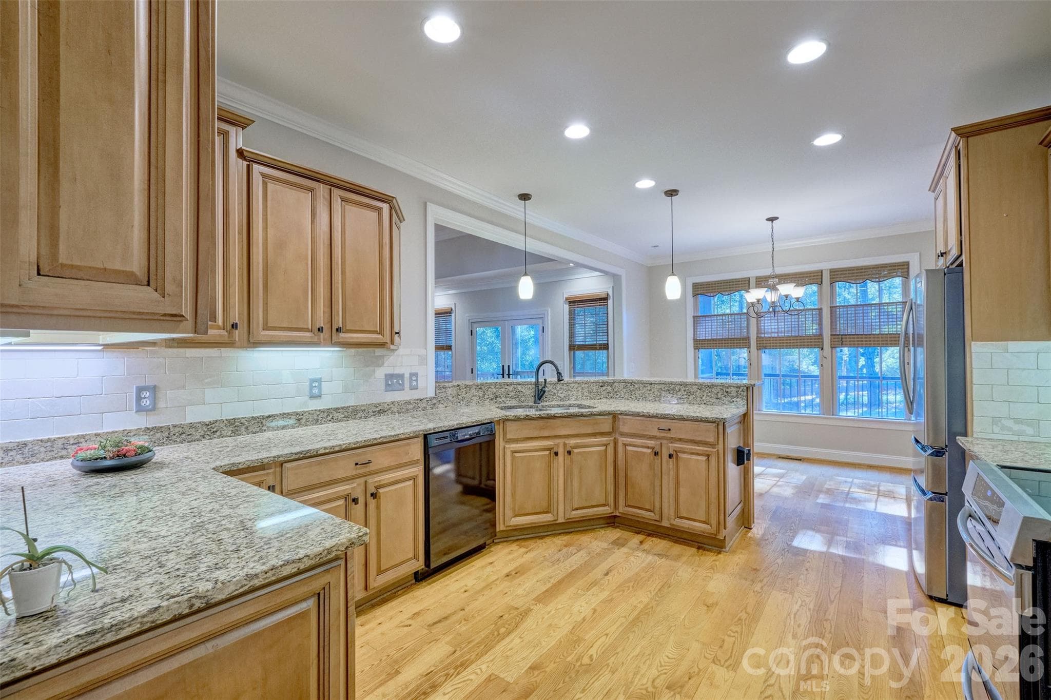 Single Family Residence at 225 Highland Forest Drive, Lake Wylie, photo 10 of 48