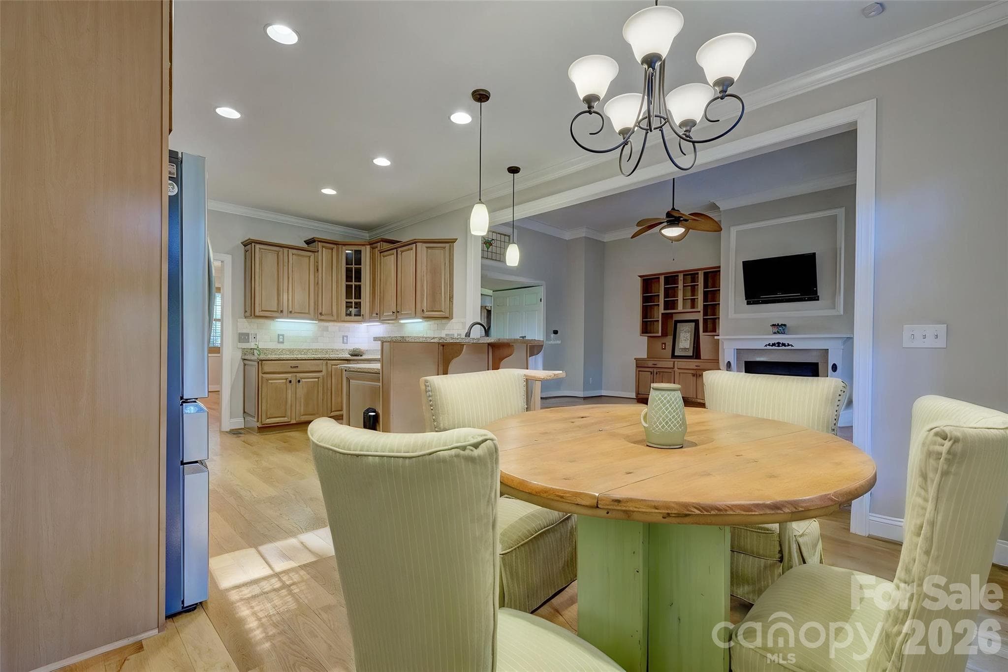 Single Family Residence at 225 Highland Forest Drive, Lake Wylie, photo 15 of 48