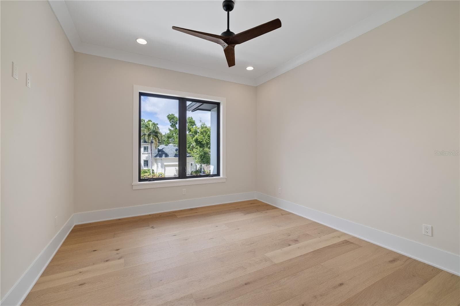 Single Family Residence at 4902 W SAN NICHOLAS ST, TAMPA, photo 10 of 80