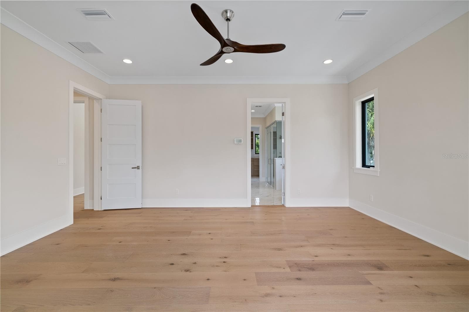 Single Family Residence at 4902 W SAN NICHOLAS ST, TAMPA, photo 18 of 80