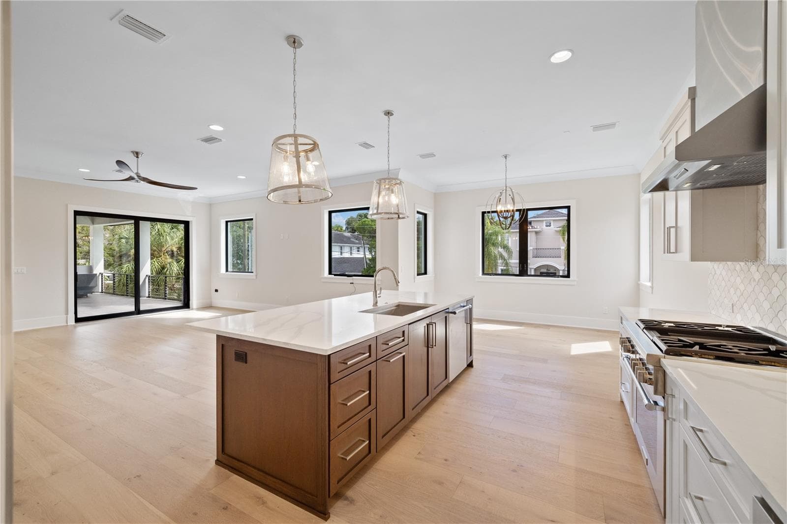 Single Family Residence at 4902 W SAN NICHOLAS ST, TAMPA, photo 37 of 80
