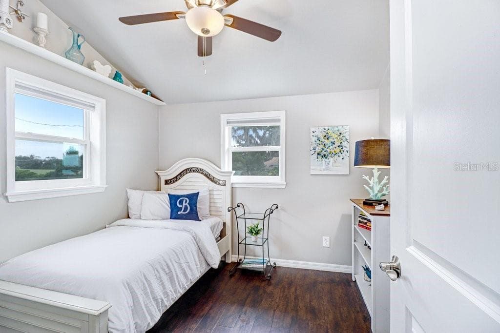 Bedroom 2 on Second Floor - 11337 KNIGHTS GRIFFIN RD, THONOTOSASSA