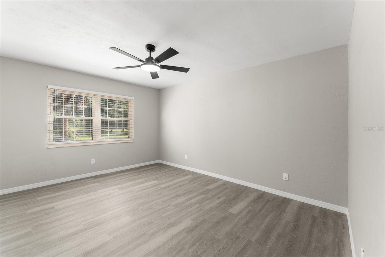 Single Family Residence at 7920 NE HIGHWAY 41, WILLISTON, photo 19 of 41