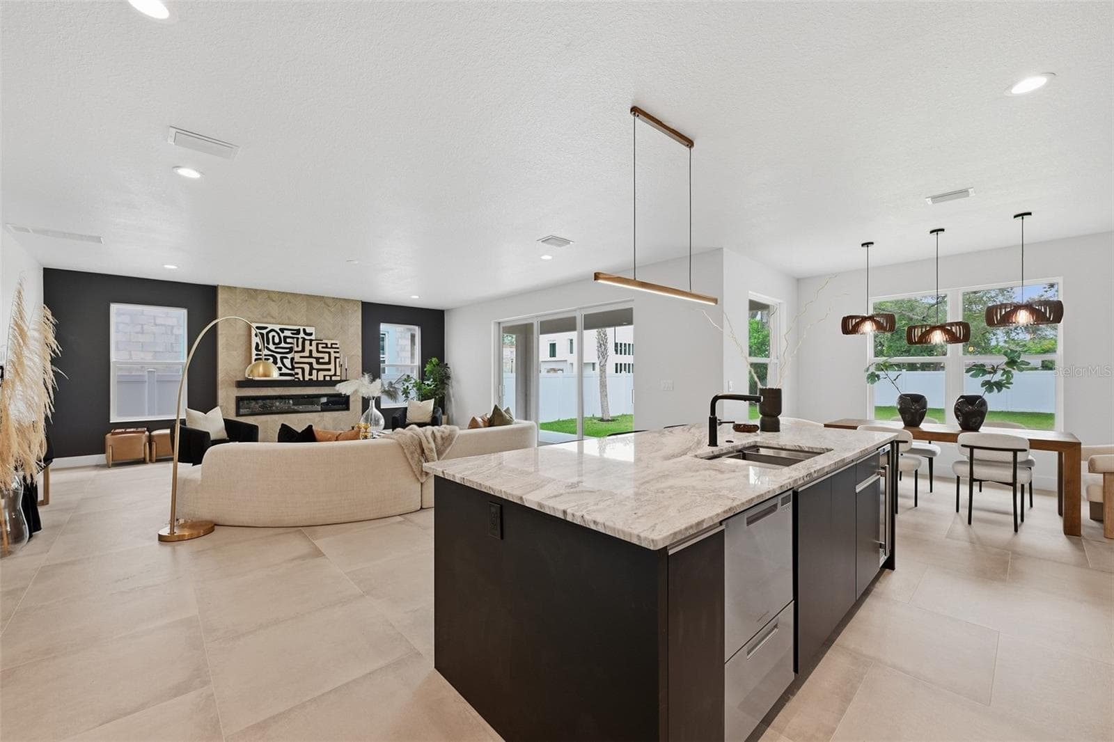 Single Family Residence at 3205 W WYOMING AVE, TAMPA, photo 14 of 64