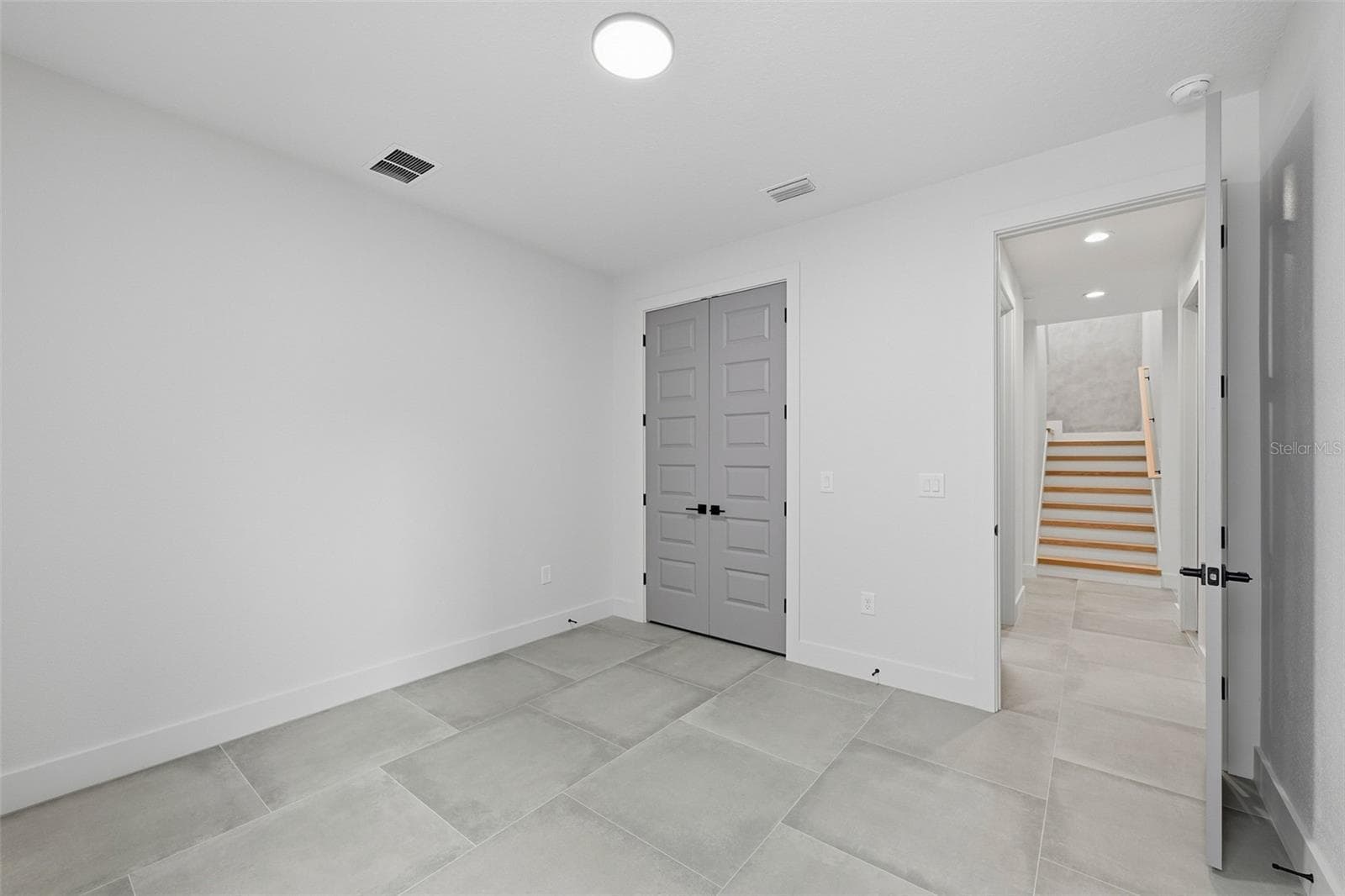 Single Family Residence at 3205 W WYOMING AVE, TAMPA, photo 26 of 64