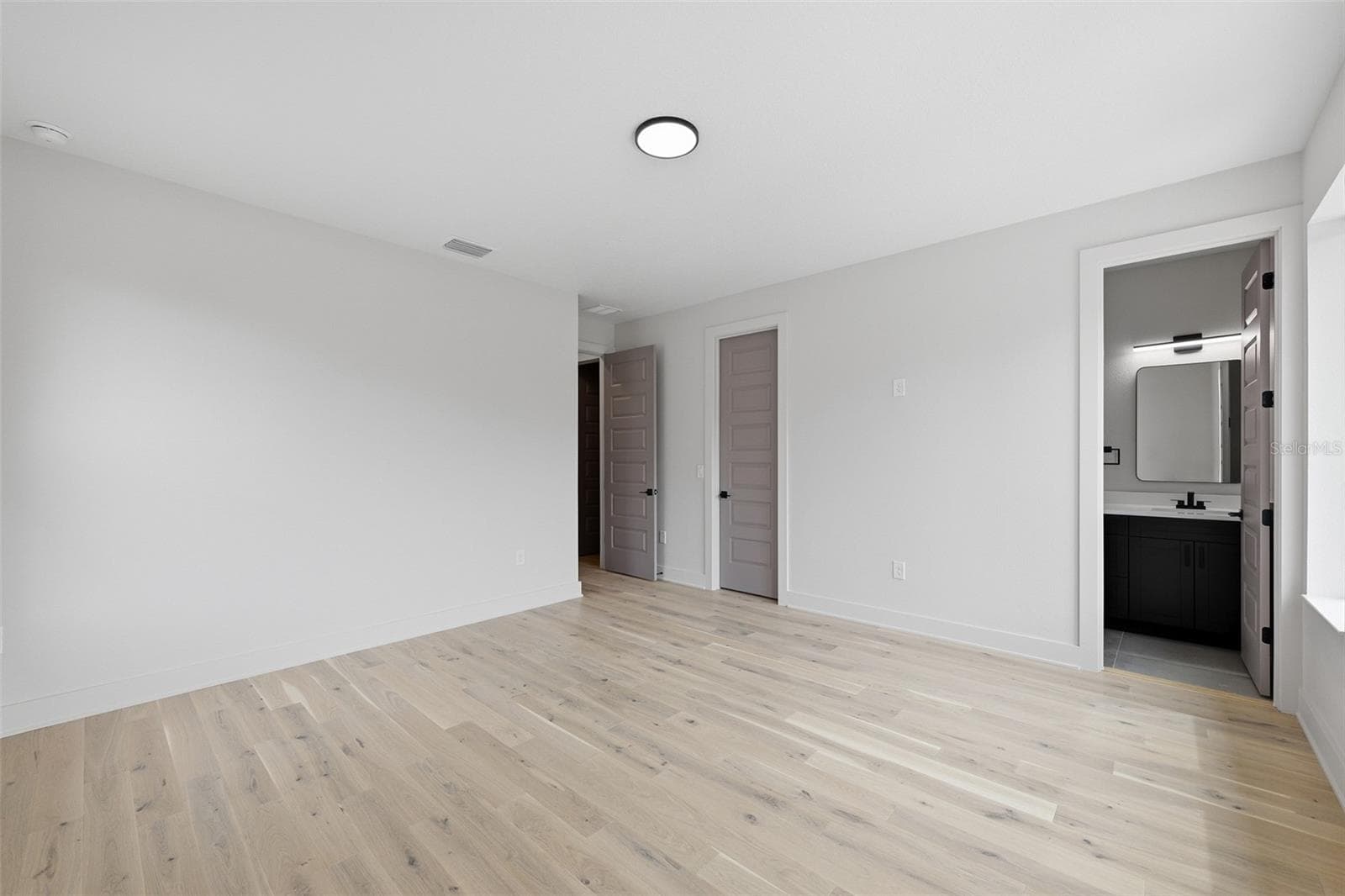 Single Family Residence at 3205 W WYOMING AVE, TAMPA, photo 55 of 64