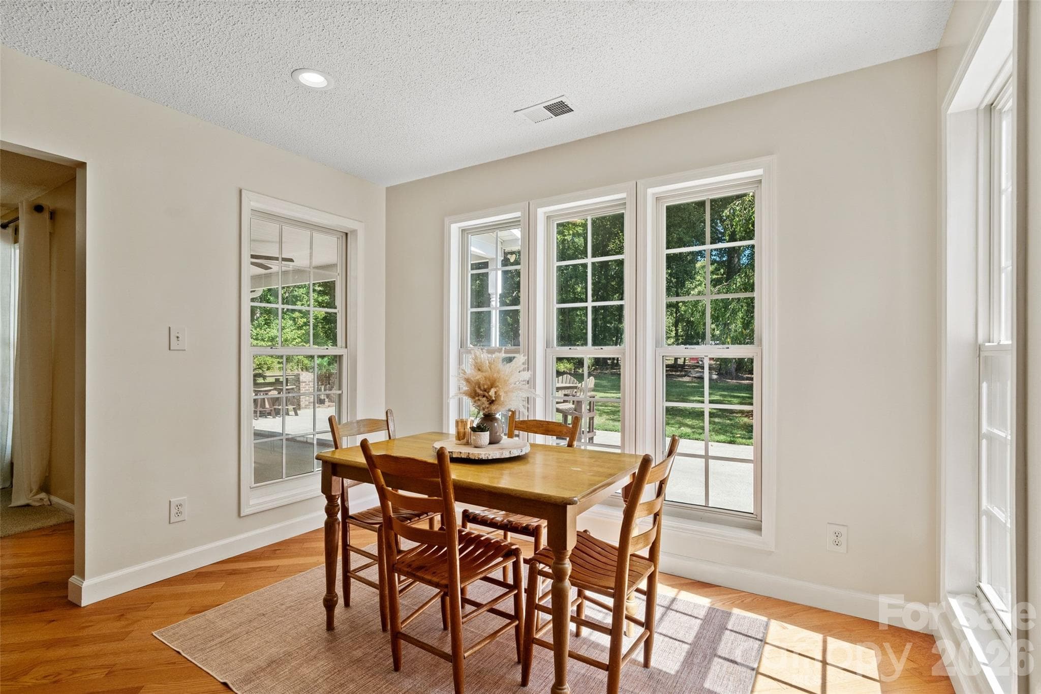 Breakfast Area - 996 Beamguard Road, Clover