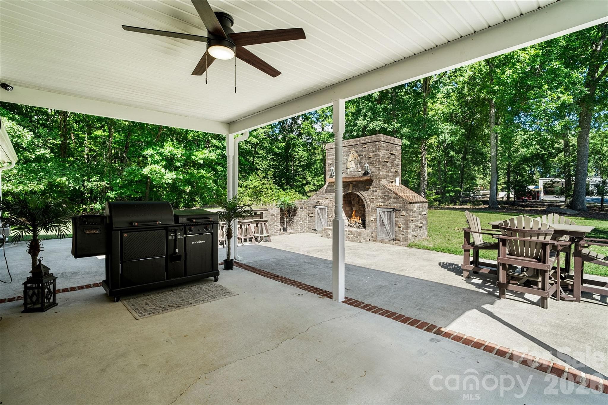 Back covered patio [18.8ft x 10.4ft] - 996 Beamguard Road, Clover