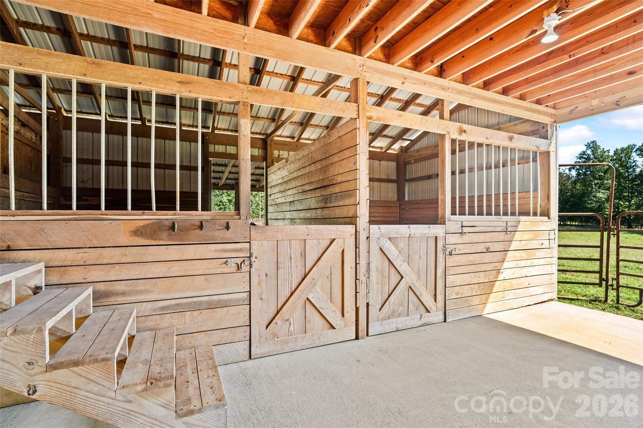 2 stalls with field access [11ft x 11.9ft] and [11.7ft x 11.9ft] - 996 Beamguard Road, Clover