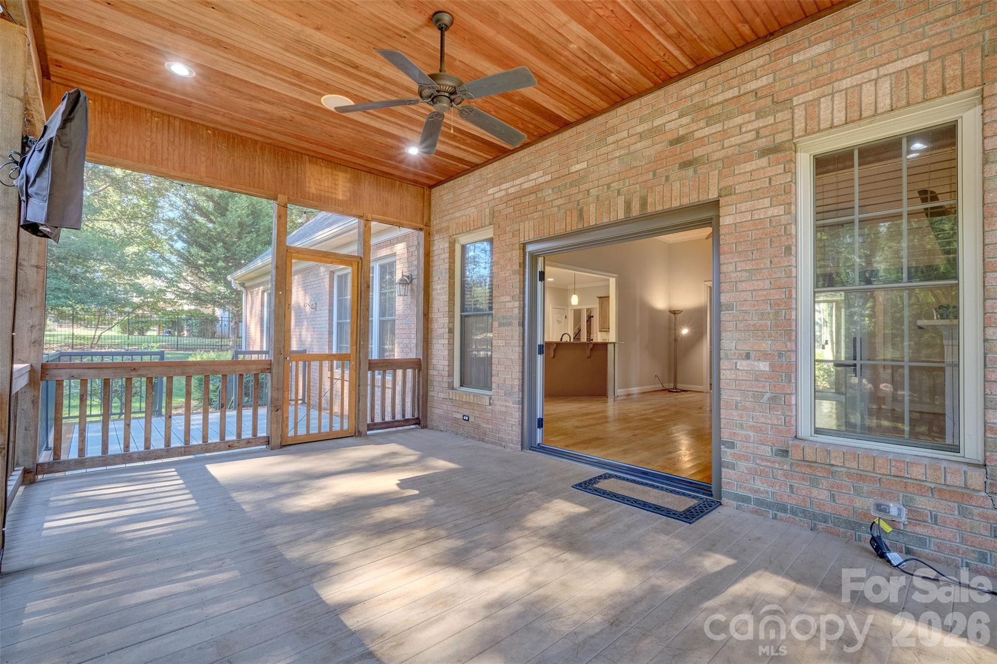 Single Family Residence at 225 Highland Forest Drive, Lake Wylie, photo 44 of 48