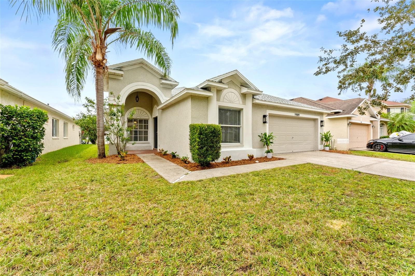 Single Family Residence at 19009 FISHERMANS BEND DR, LUTZ, photo 4 of 56