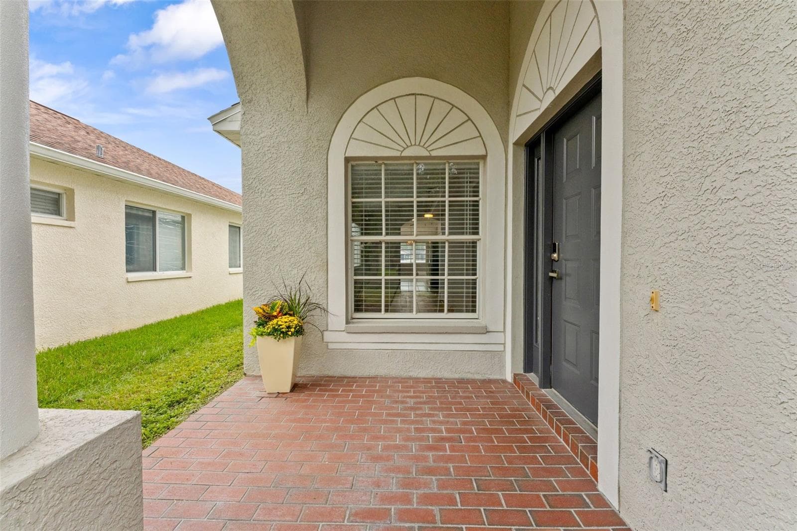 Single Family Residence at 19009 FISHERMANS BEND DR, LUTZ, photo 5 of 56