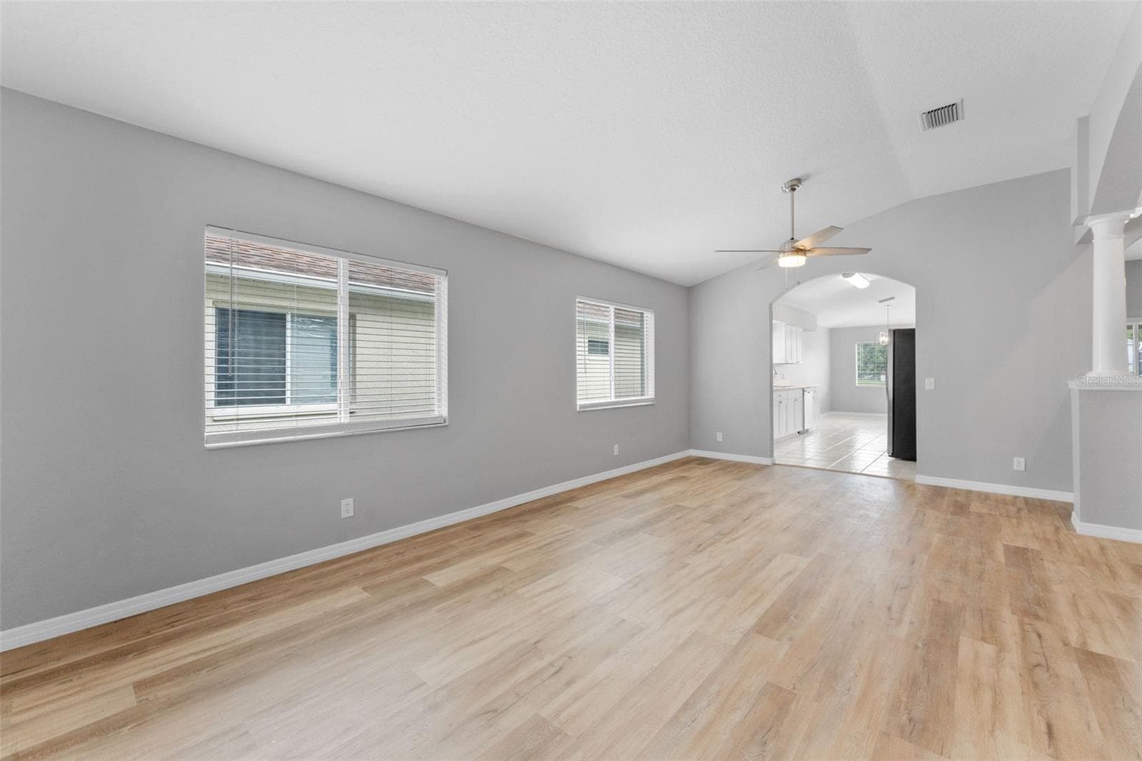 Single Family Residence at 19009 FISHERMANS BEND DR, LUTZ, photo 9 of 56