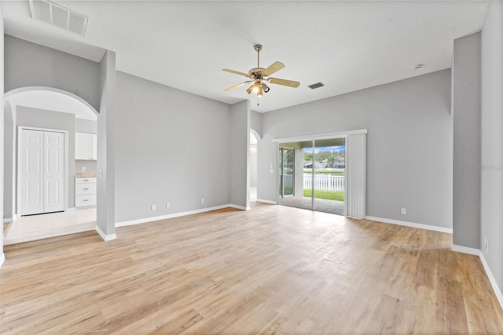 Single Family Residence at 19009 FISHERMANS BEND DR, LUTZ, photo 15 of 56