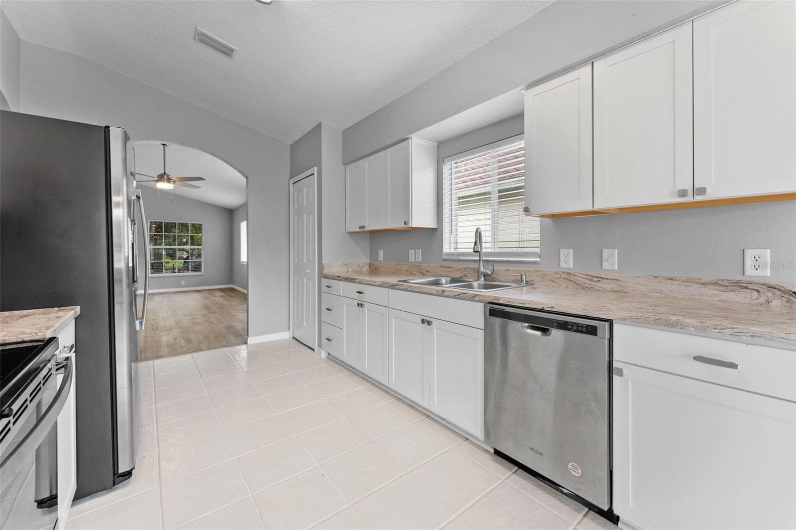 Single Family Residence at 19009 FISHERMANS BEND DR, LUTZ, photo 20 of 56