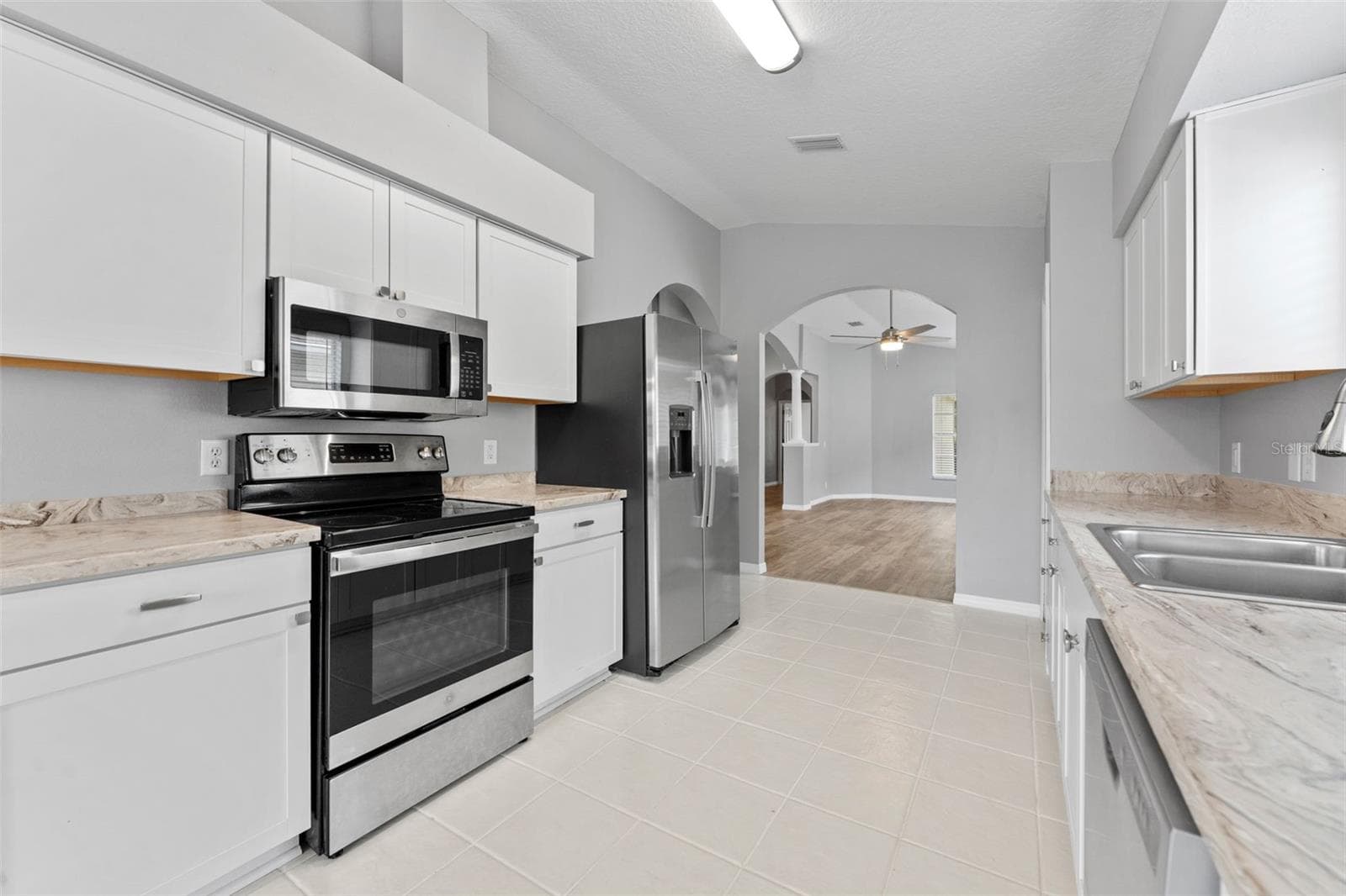 Single Family Residence at 19009 FISHERMANS BEND DR, LUTZ, photo 21 of 56