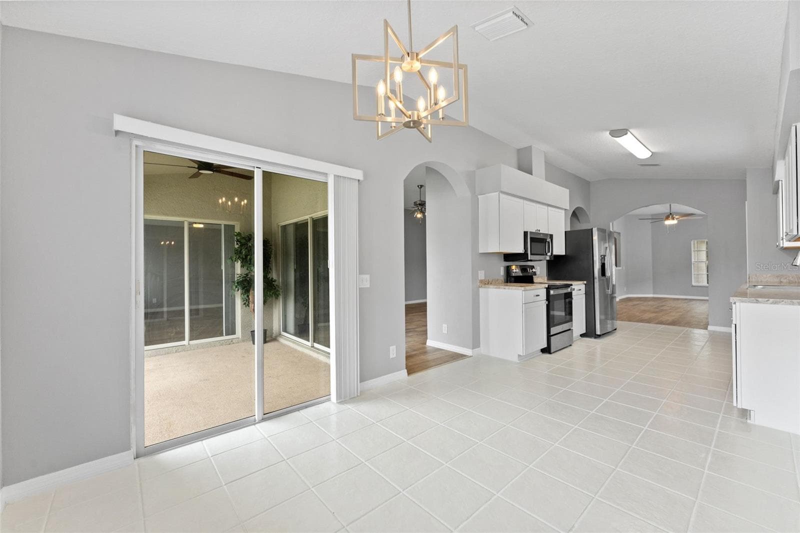 Single Family Residence at 19009 FISHERMANS BEND DR, LUTZ, photo 24 of 56